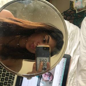 Meet your Posher, Almudena